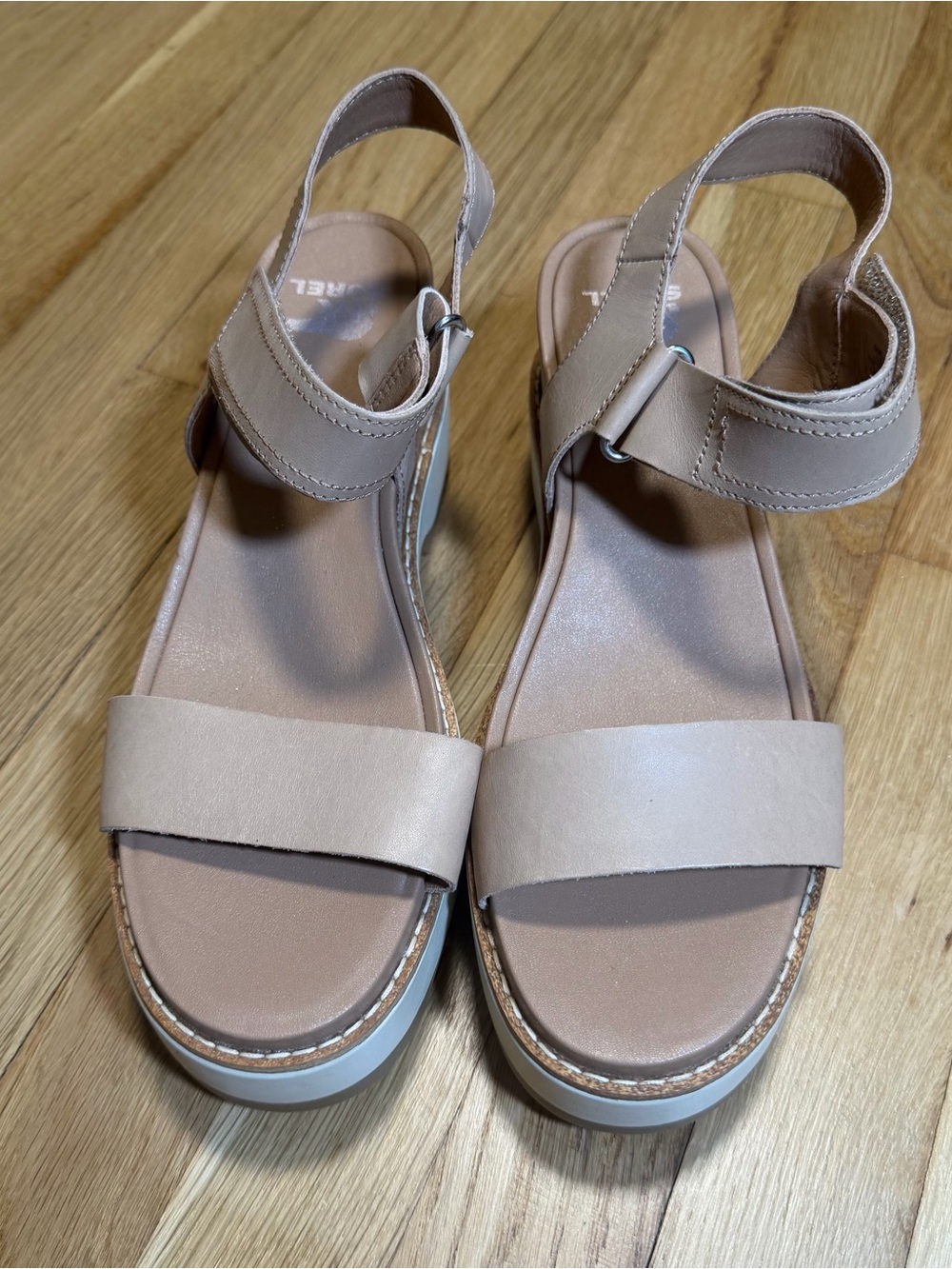 SOREL Women’s Wedge Sandals – Size 9 – Brand New - Picture 3 of 4